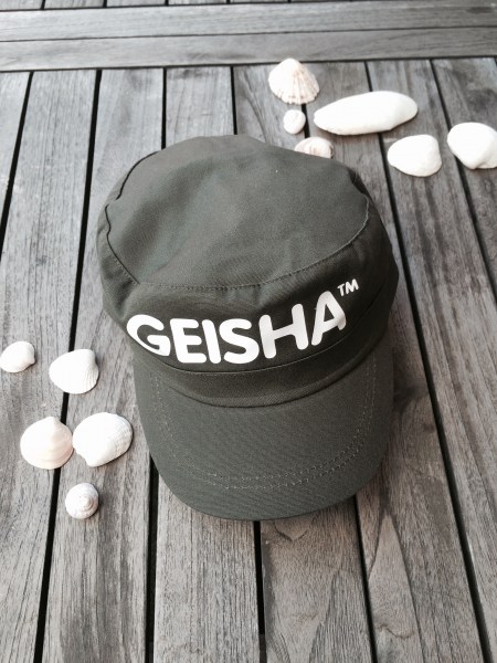 geisha-gorra-che